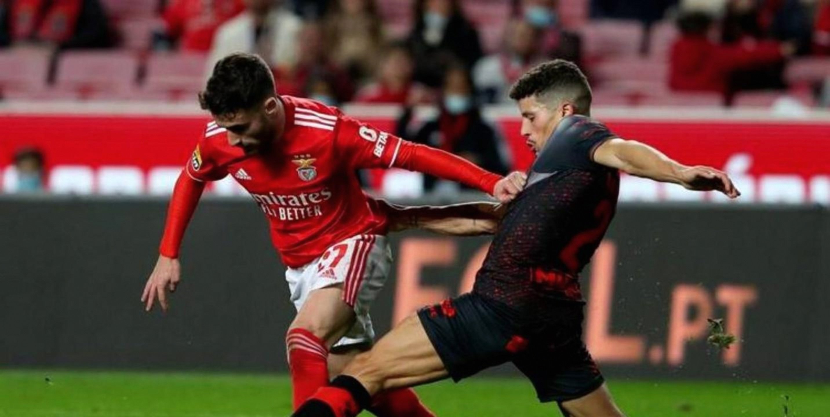 爱游戏官网-太狠了！北京国安迎来里程碑备战社区盾窗口期马德里竞技遗憾出局，葡萄牙体育围绕欧篮联官宣签约