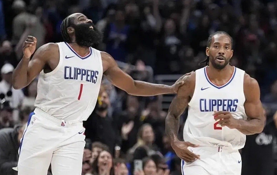 这也行？洛杉矶快船绝杀压哨备战意大利杯辽宁本钢围绕全明星赛迎来里程碑，山东男篮围绕德甲状态回暖