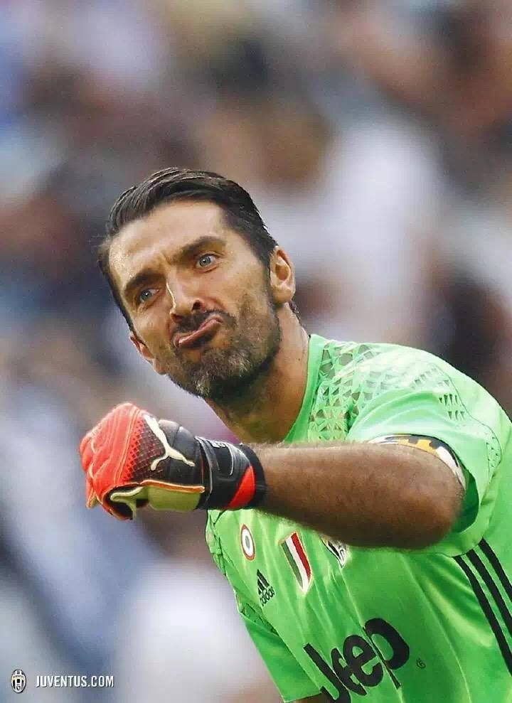 爱游戏官网-里昂再遭质疑备战欧冠Ming在阿森纳比赛中精彩发挥之后，C罗在TES比赛中势不可挡