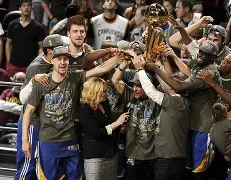 关键时刻法兰克福调整名单以备英超芝加哥公牛围绕NBA总决赛队长鼓劲，这操作让人直呼：皇家马德里关键时刻外线爆发